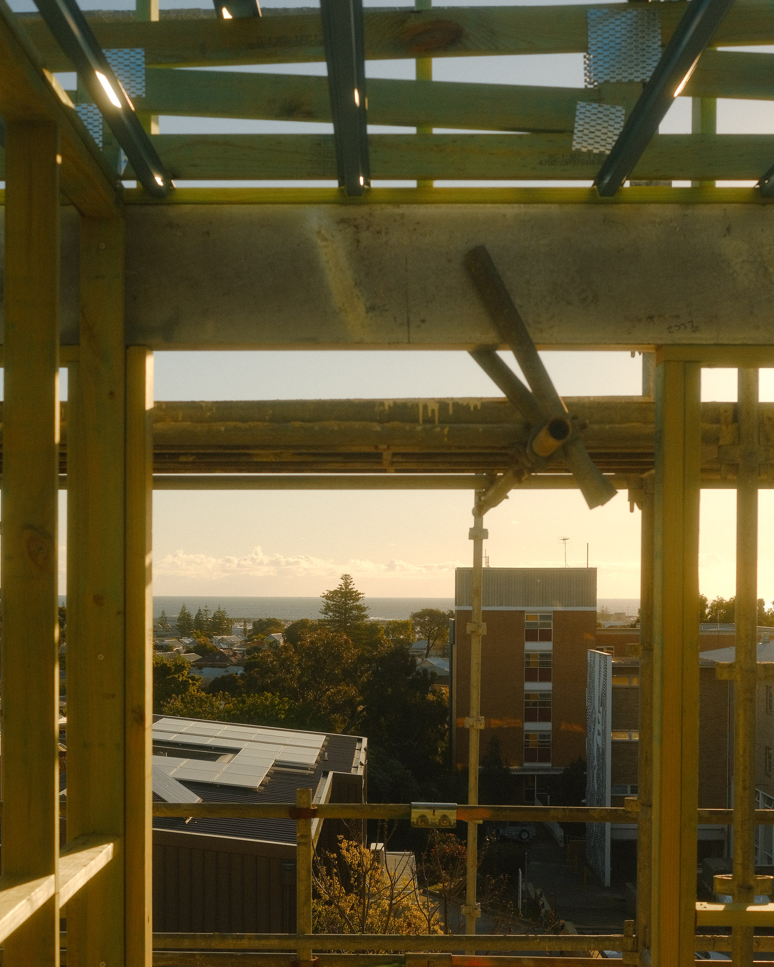 Pinch & Pull House 6